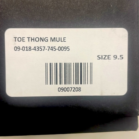 Nayo Block Heel Thong Sandals - Picture 5 of 5